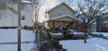 808 Veto St NW #2, Grand Rapids, MI 49504