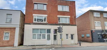 Flat to rent in Kingston Road, Portsmouth PO2