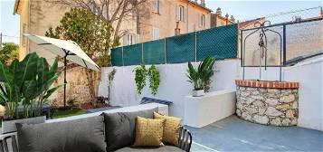 À vendre ! Maison de Ville T4 Entièrement Rénovée dans le Quartier de Claret, Toulon