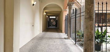 Trilocale via de' Romei 36, Centro Storico, Ferrara