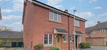 2 bedroom semi-detached house to rent