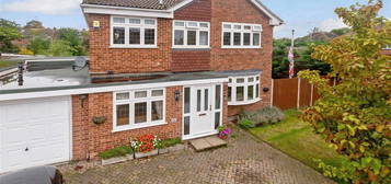 4 bed detached house for sale