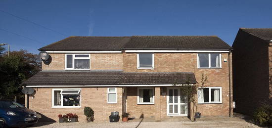 Flat to rent in Spareacre Lane, Eynsham, Witney OX29