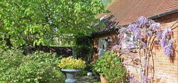 2 bedroom cottage to rent