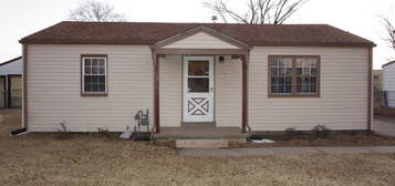 313 Alice St, Haysville, KS 67060