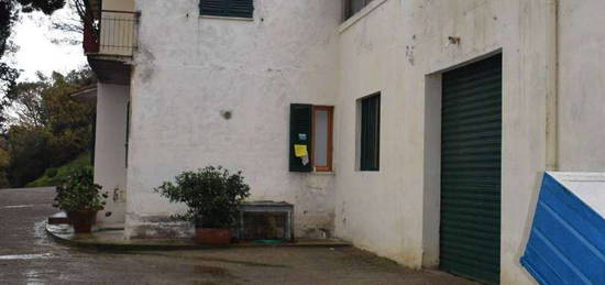 Appartamento all'asta in via Livornese, 795