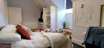 6 bed shared accommodation to rent