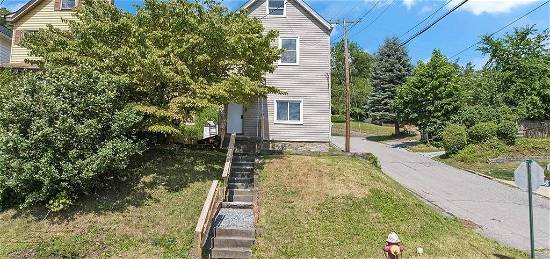 1201 4th Ave, Conway, PA 15027