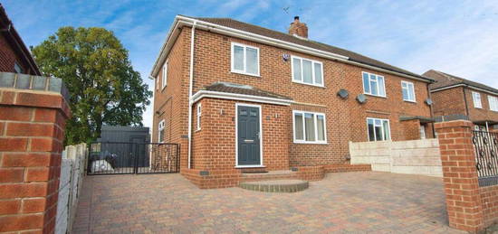 3 bedroom semi-detached house for sale