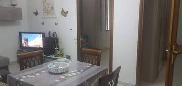 Appartamento ammobiliato zona Arco felice