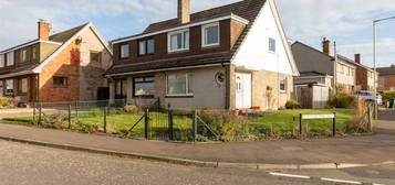 3 bed semi-detached house for sale