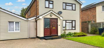 5 bedroom link detached house for sale