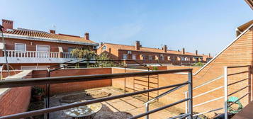 Casa adosada en venta en Centre - Eixample – Can Llobet