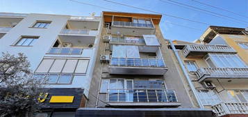 BORNOVA ALTINDAĞDA SATILIK 2+1 TADİLATLI DAİRE STARTKEY ARTI