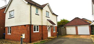 Detached house to rent in Pinewood Drive, New Haw, Addlestone KT15