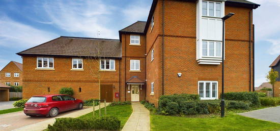 Flat for sale in Clematis Court, Warfield, Bracknell, Berkshire RG42