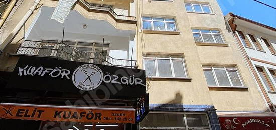 ÇARŞI MERKEZ DE 3+1 KİRALIK GENİŞ DAİRE