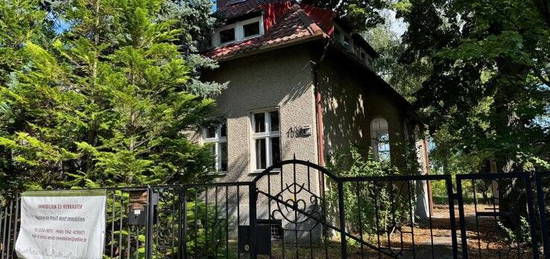 Schönes Einfamilienhaus mit Keller für Handwerker in Mahlsdorf.