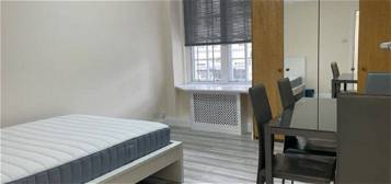 Studio to rent in Edgware Road, Marble Arch, London W2