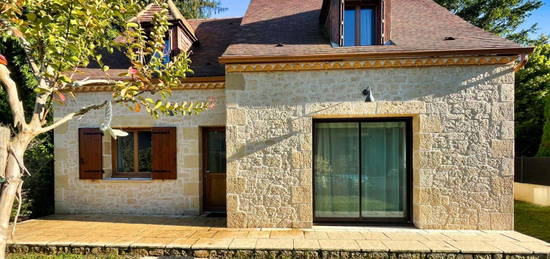 Périgord noir - Maison et Gite en parfait état sur 760m2 de terrain clos