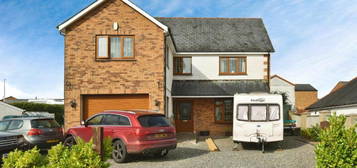 6 bedroom detached house for sale