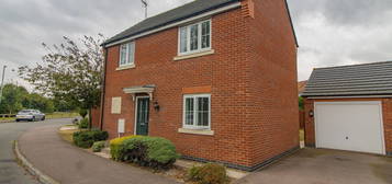 3 bed detached house to rent