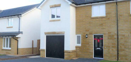 3 bedroom semi-detached house