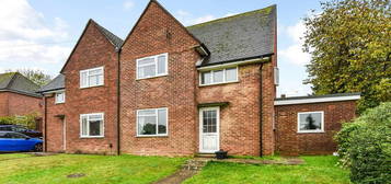 5 bedroom semi-detached house