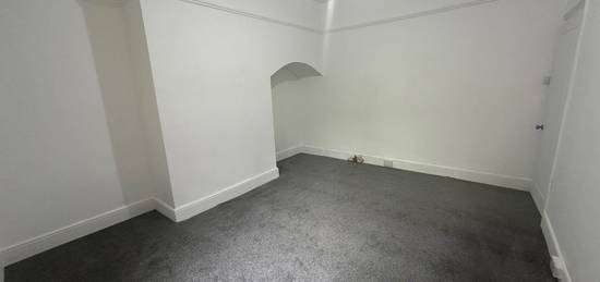 Flat to rent in Tamworth Road, Newcastle Upon Tyne NE4