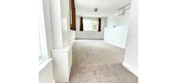 Flat to rent in Berry Road, Newquay TR7