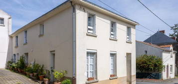 Achat maison 11 pièces 221 m²