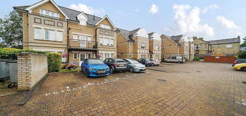 1 bedroom ground floor flat for sale