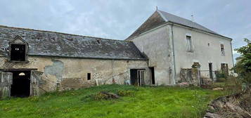 Ferme avec grange et dependances a renover