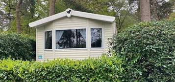 2 bedroom lodge for sale