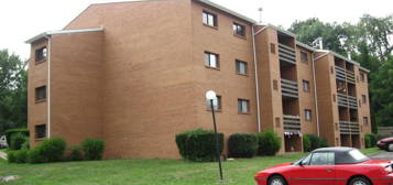 Pebble Creek Court Apartments, Bethel Park, PA 15102