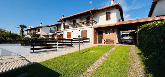 Villa a schiera via San Martino 11, Pozzuolo del Friuli