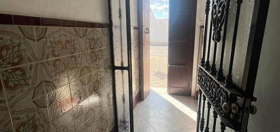 Casa adosada en venta en Coria del Río