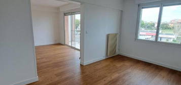 Location appartement 5 pièces 85 m²