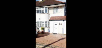 2 bed flat to rent