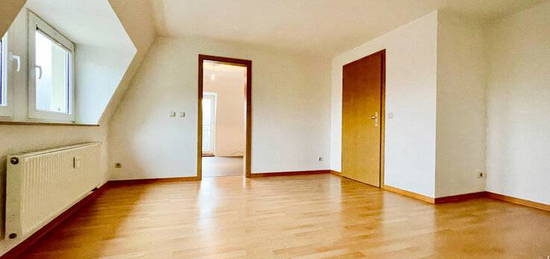 Dachgeschosswohnung für Single mit Balkon in Rabenau