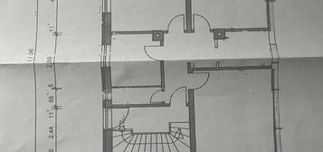 Helle 3-Zimmer 72m2 Wohnung im 1.OG, Dachschräge, in ruhiger Lage (vollkommen saniert)