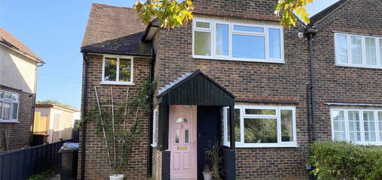 3 bed semi-detached house to rent