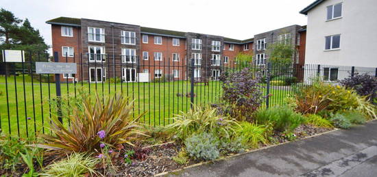 Flat for sale in Forest Close, Wexham, Berkshire SL2