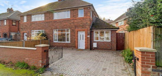 3 bedroom semi-detached house for sale