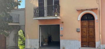 Casa indipendente in vendita in via Madonna del Loco