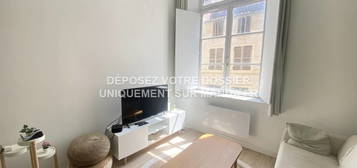 Location appartement 4 pièces 10 m²