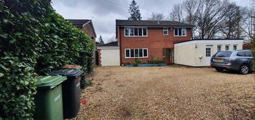 5 bed detached house to rent