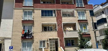 GEBZE MUSTAFA PAŞA CAMİİ YAKINI ARA KAT 2+1 SATILIK DAİRE