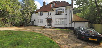 5 bedroom detached house to rent