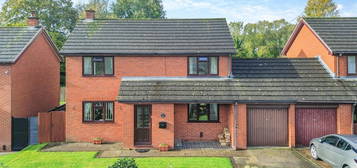 4 bed detached house for sale